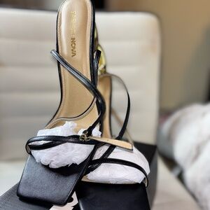 Fashion Nova Elegant Black Heels